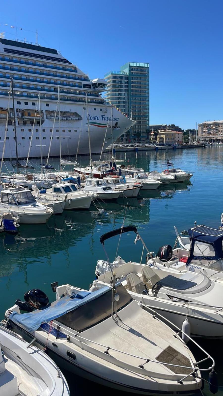 Il Talismano-In Citta -Vicino Al Mare Daire Savona Dış mekan fotoğraf